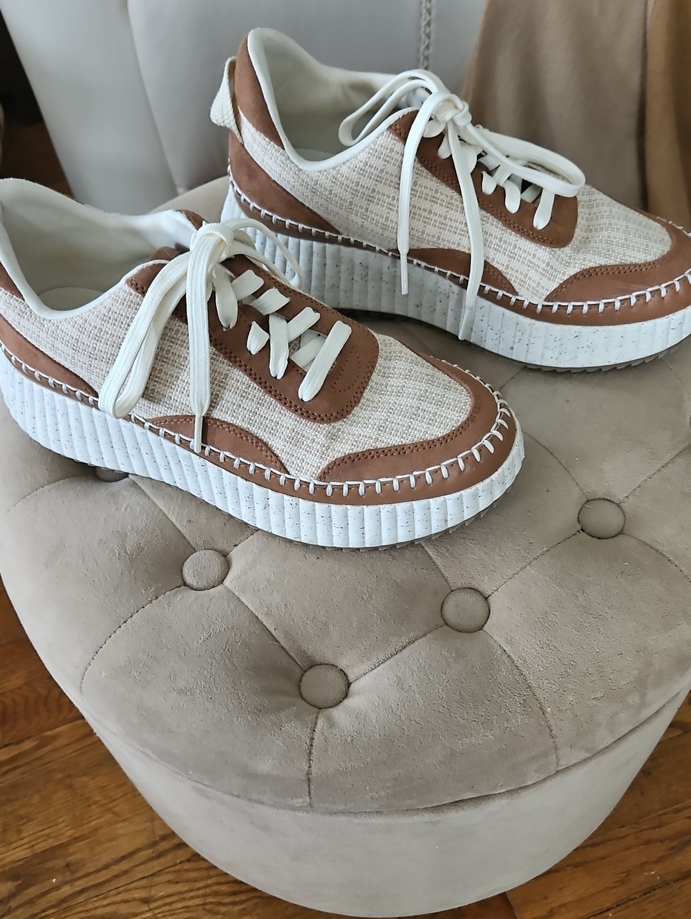 Universal Thread Platform Sneakers Size 9 EUC